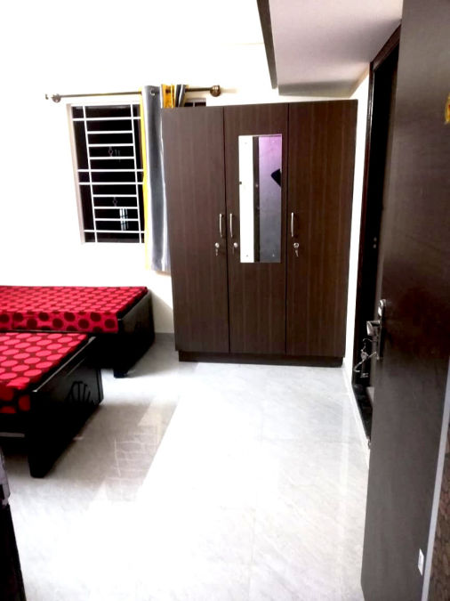 Studio room with wardrobe