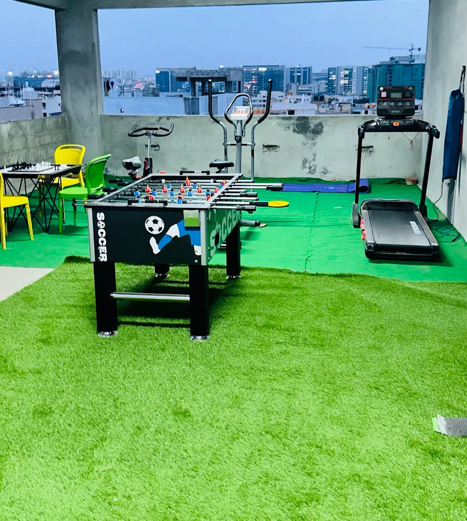Rooftop gym and games zone